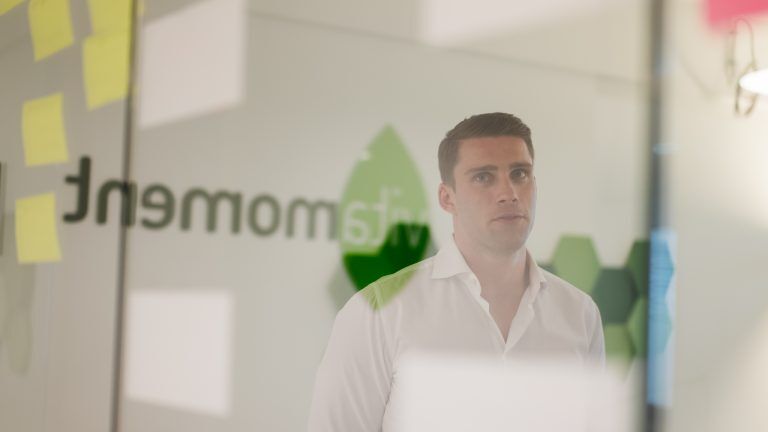 vitamoment-erfolgsgeschichte-glasswand